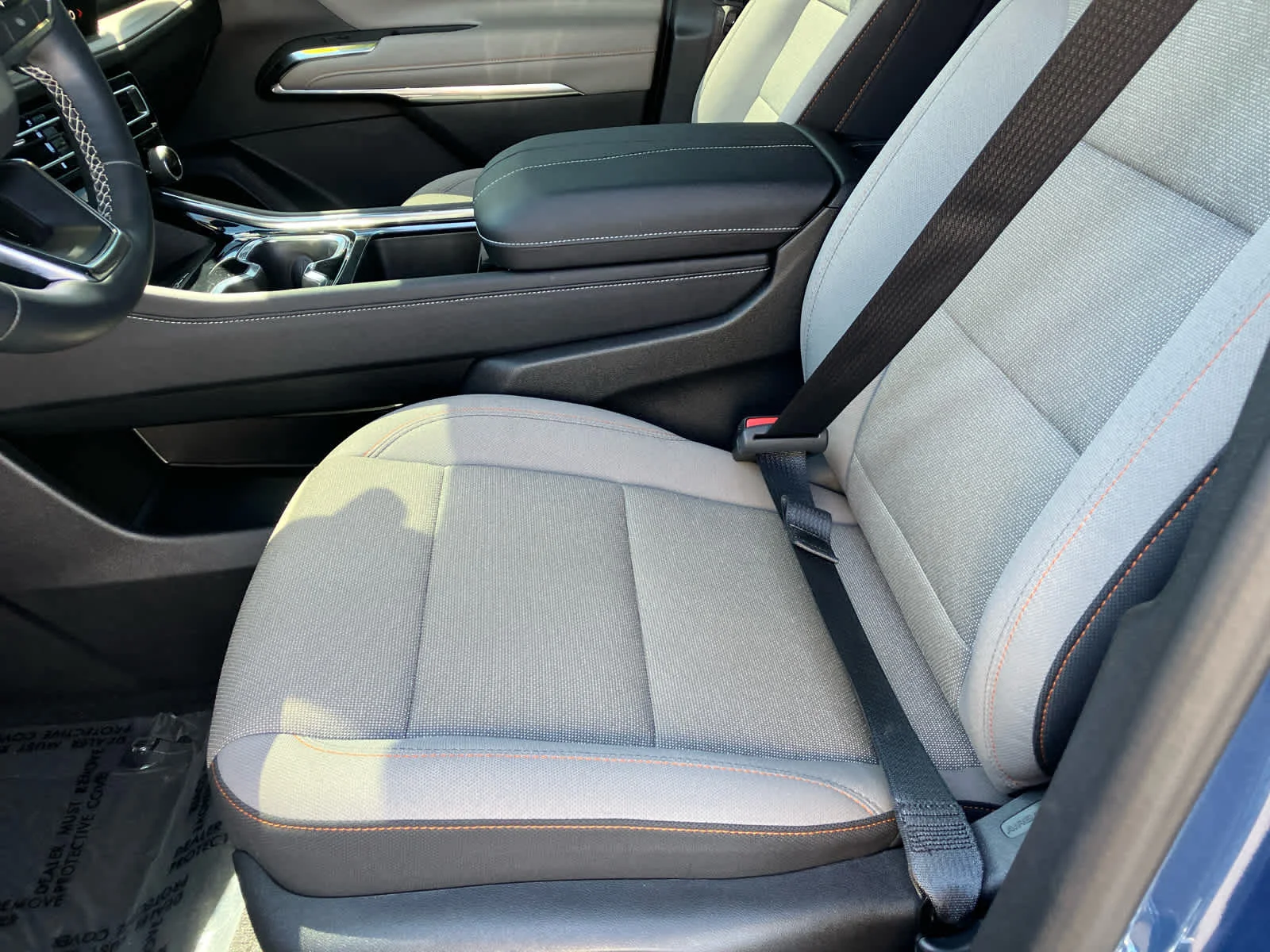 Used 2025 Lakeshore Blue Metallic Chevrolet FWD LT image 10