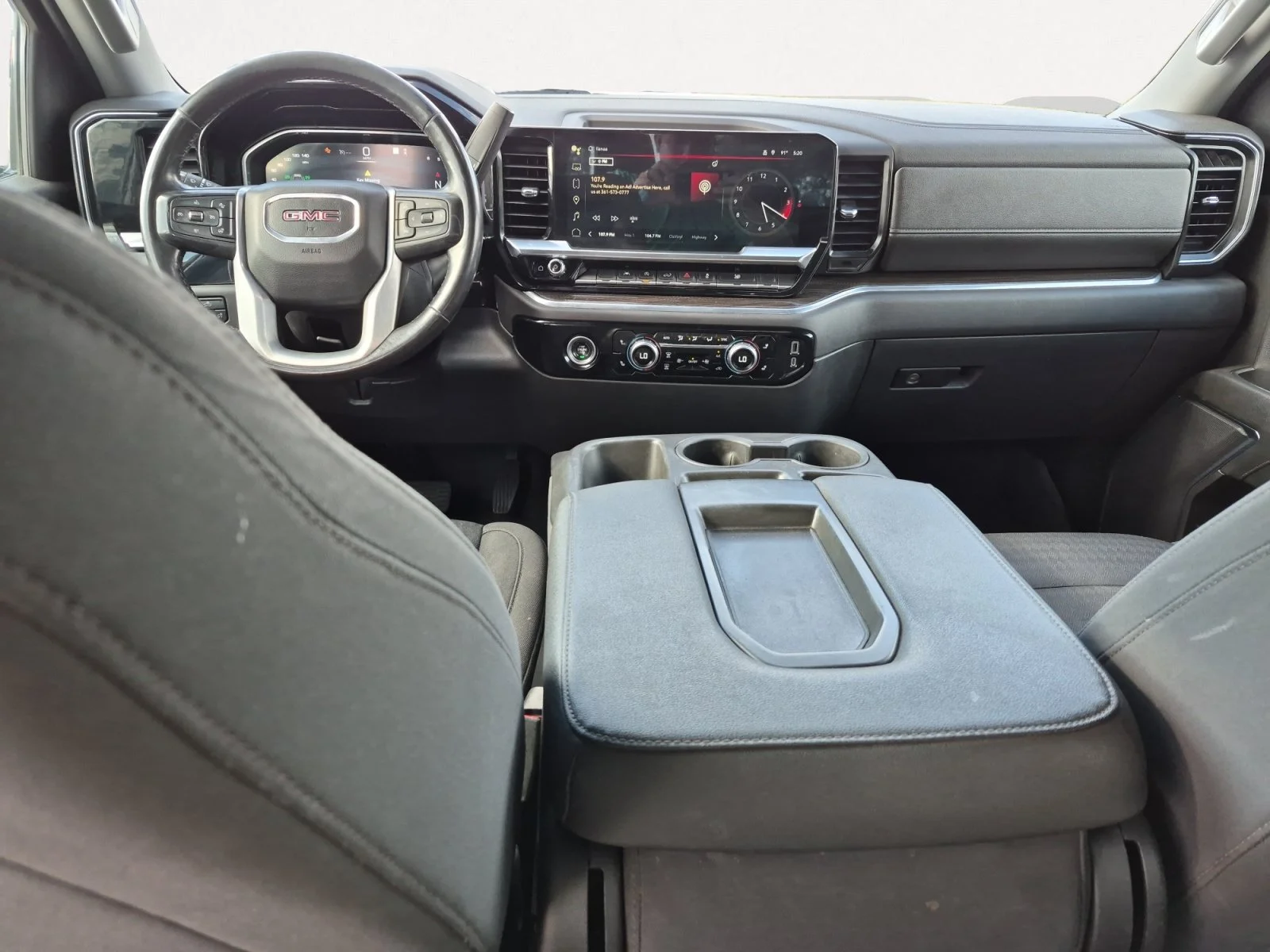 Used 2022 Summit White GMC Elevation image 3