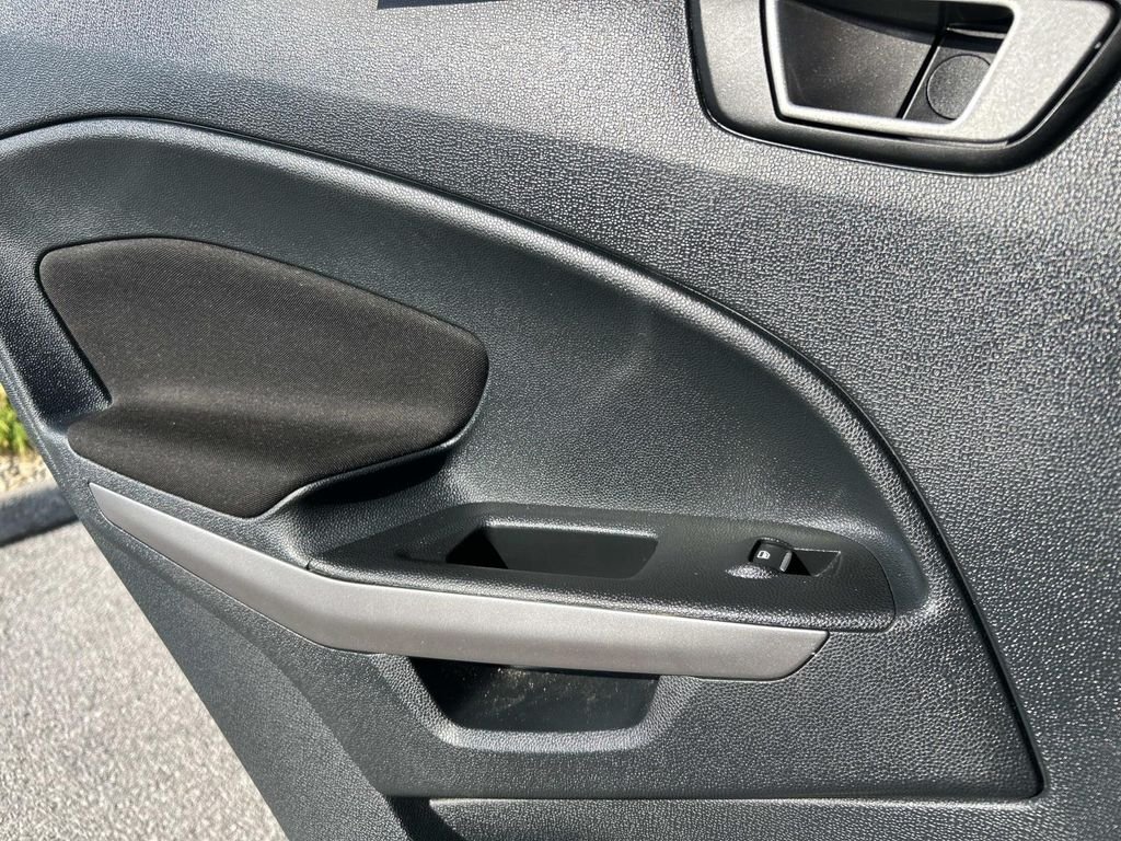 Certified Used 2021 Smoke Metallic Ford SE image 18