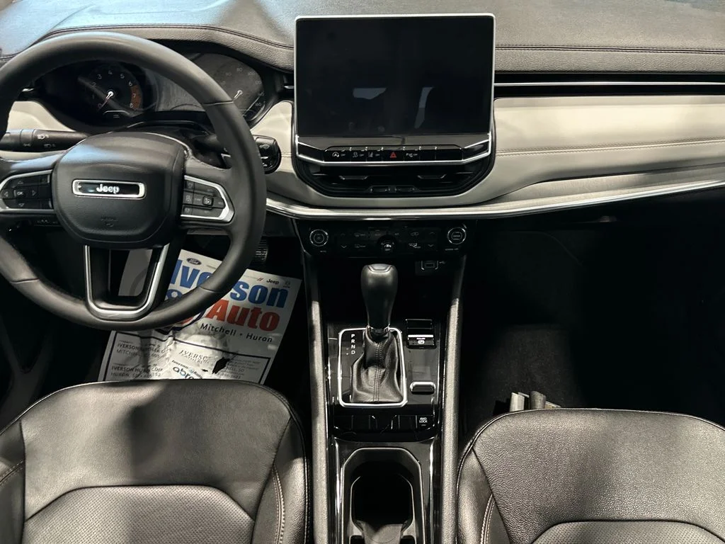 Used 2023 Silver Jeep Limited image 29
