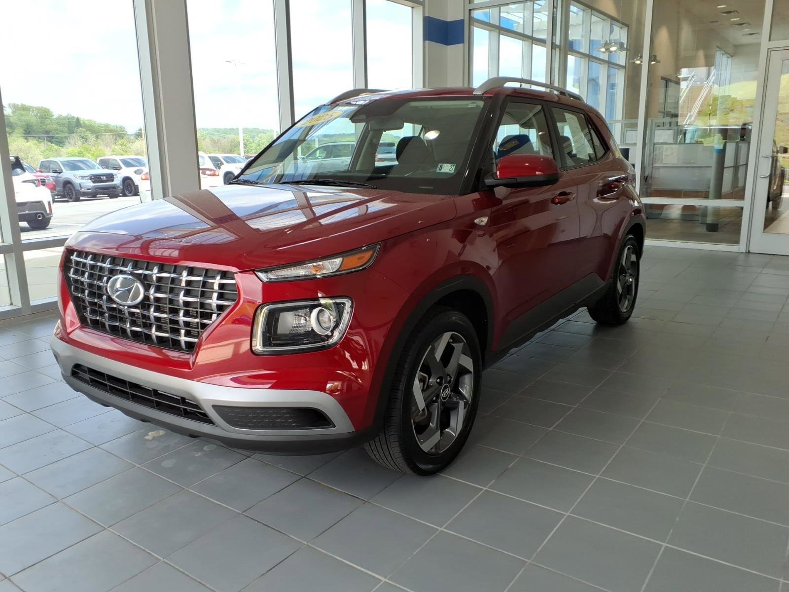 2025 Hyundai Venue SEL - Photo 7