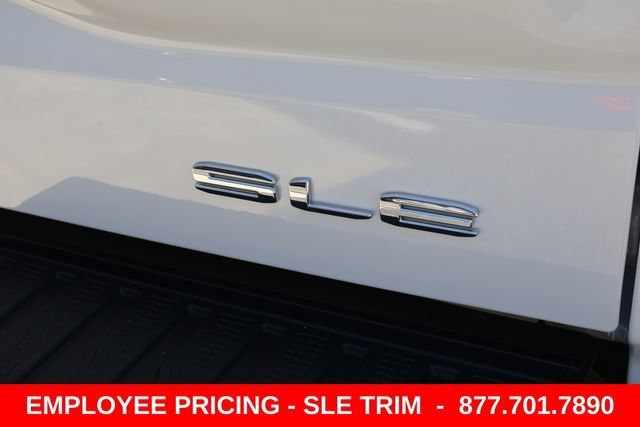 New 2026 Summit White GMC SLE image 8