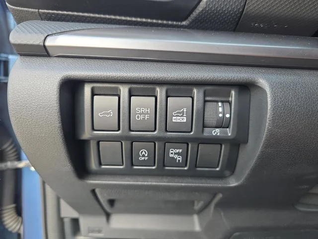 Used 2021 Blue Subaru Premium image 21