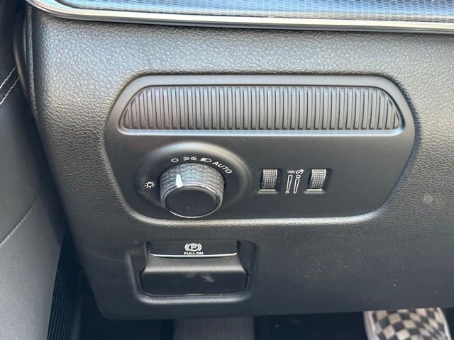 New 2026 Bright White Clearcoat Jeep Limited Altitude image 32