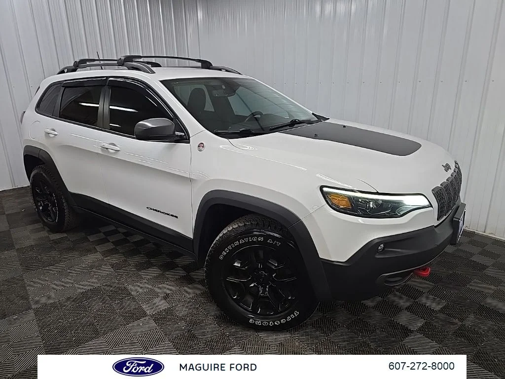 Used 2019 White Jeep Trailhawk image 9