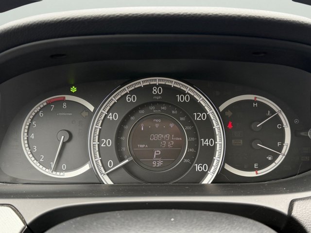 Used 2015  Honda LX image 33