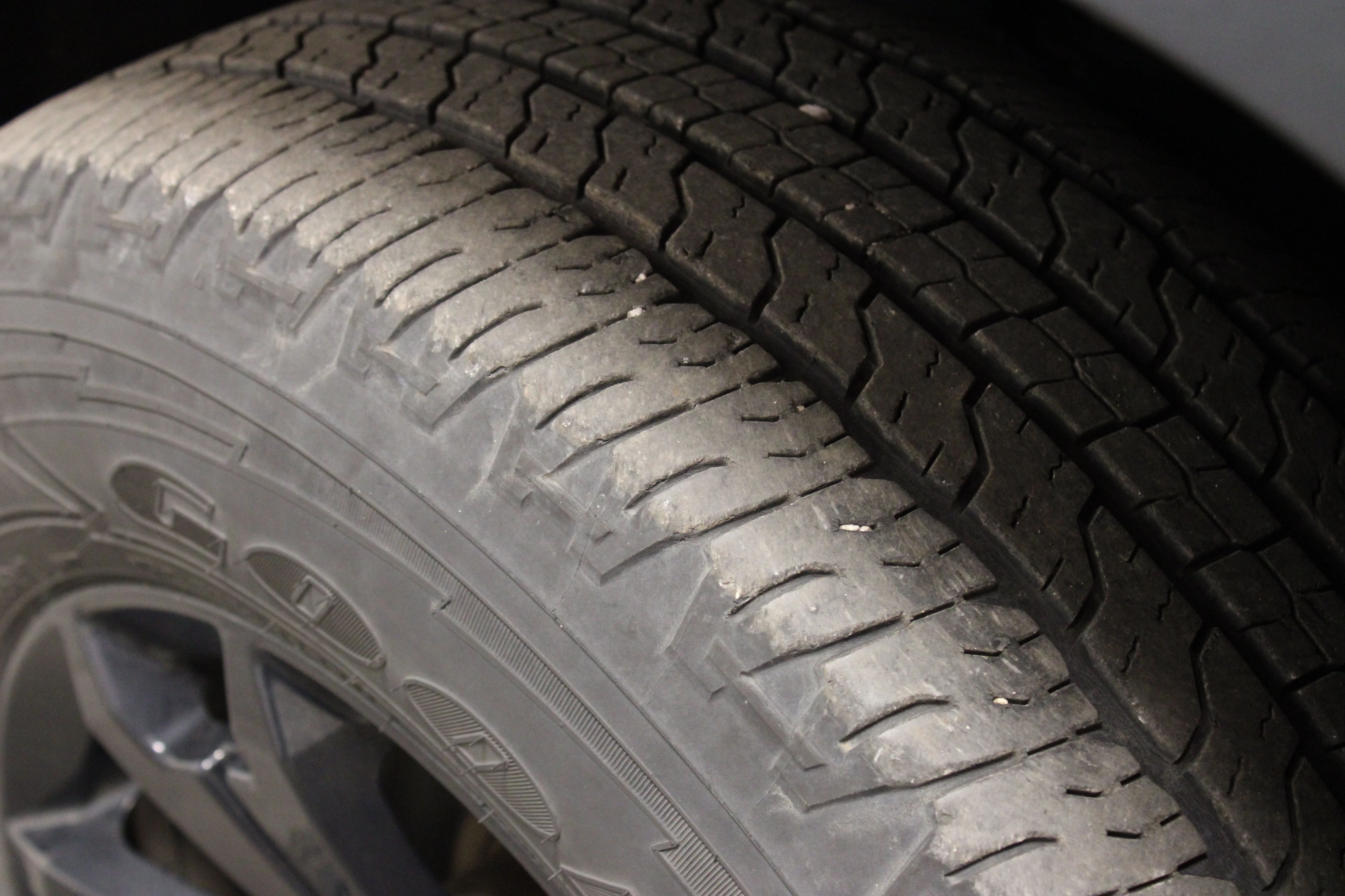Used 2019 Shadow Gray Metallic Chevrolet Z71 image 11