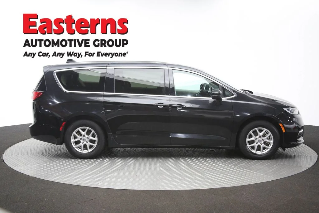Used 2023 Black Chrysler Touring L image 47