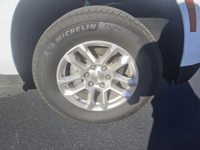 Used 2026 Summit White Chevrolet LS image 23