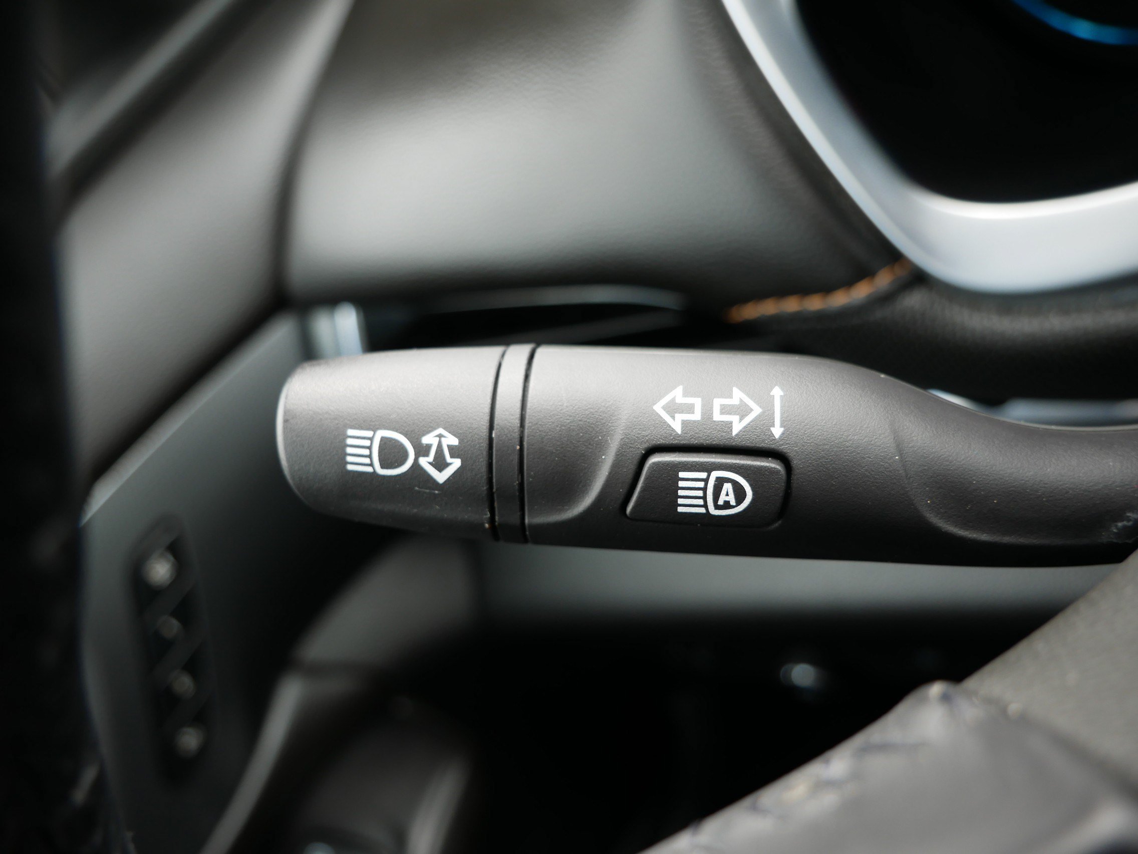 Used 2018 Black Currant Metallic Chevrolet Premier image 30