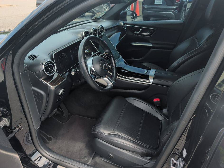 Used 2025 Black Mercedes-Benz GLC 300 image 8