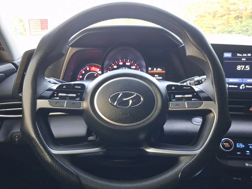 Used 2023 Portofino Gray Hyundai SEL image 22