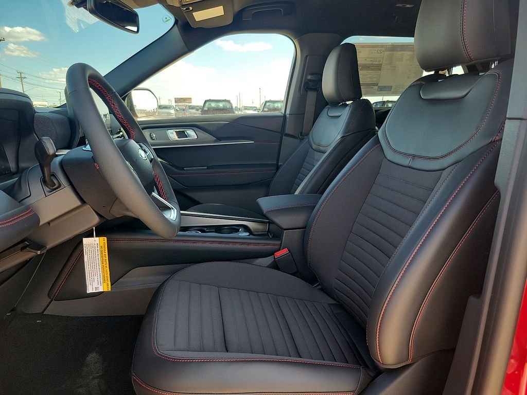 New 2027 Ruby Red Metallic Tinted Clearcoat Ford ST-Line image 18