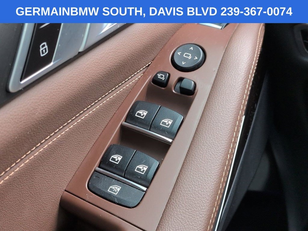 Used 2021 White Metallic BMW sDrive40i image 27