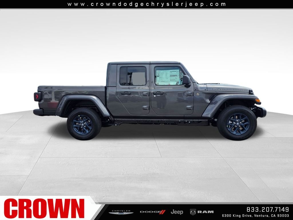 New 2026 Granite Crystal Metallic Clearcoat Jeep 85th Anniversary Edition image 4