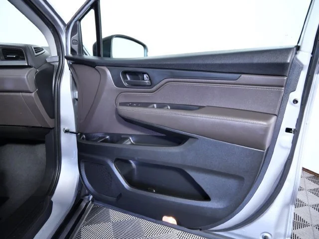 Certified Used 2018 Gray Honda EX-L image 8