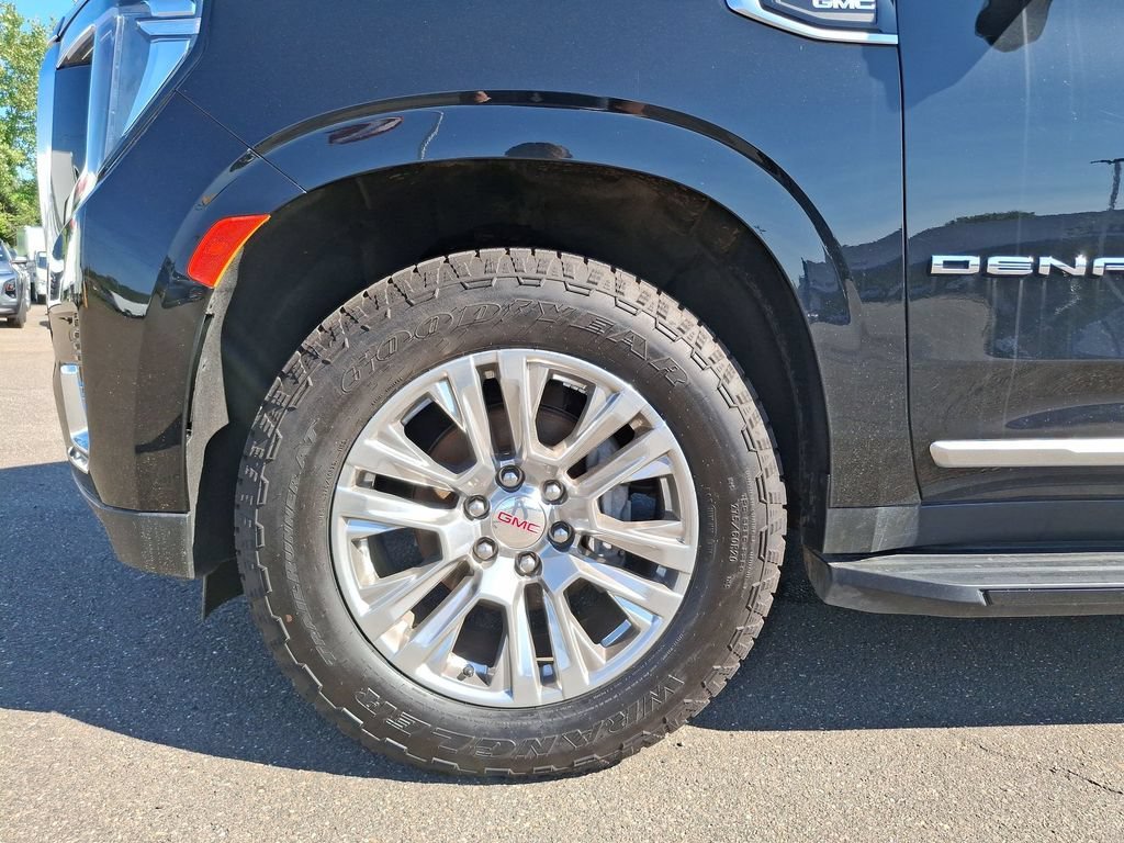 2024 GMC Yukon Denali - Photo 19