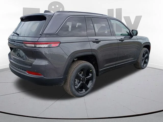 New 2026 Baltic Gray Metallic Clear-Coat Exterior Paint Jeep Limited image 4
