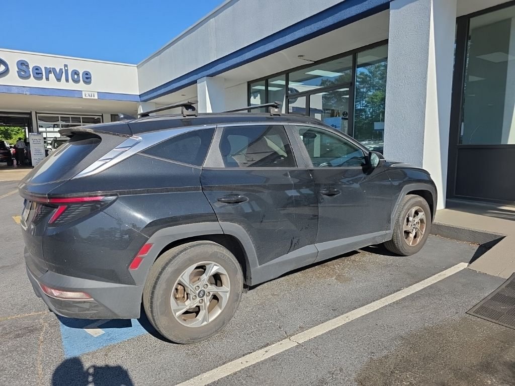 Used 2023 Black Hyundai SEL image 3
