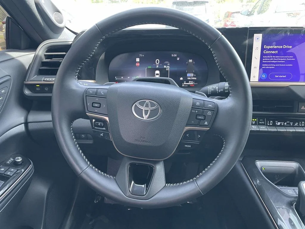 2025 Toyota Crown Signia Limited - Photo 26
