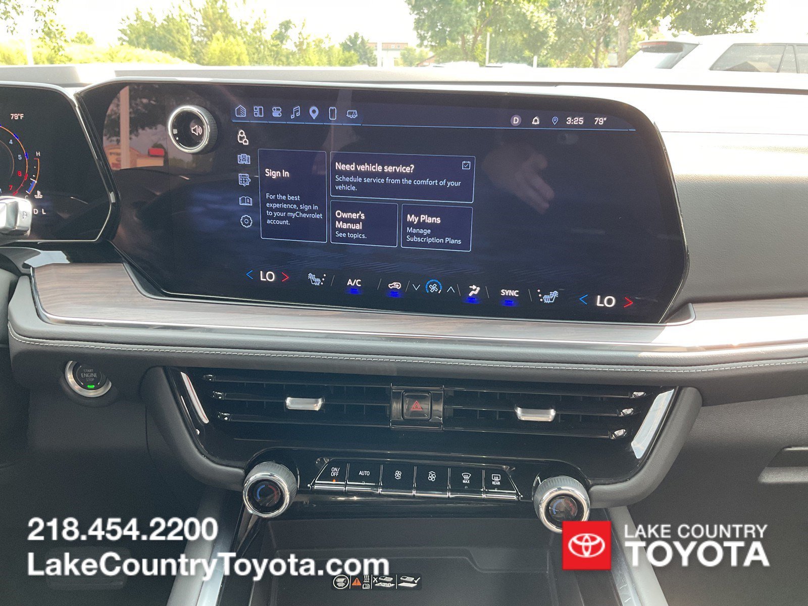 Used 2025 Gray Chevrolet Z71 image 20