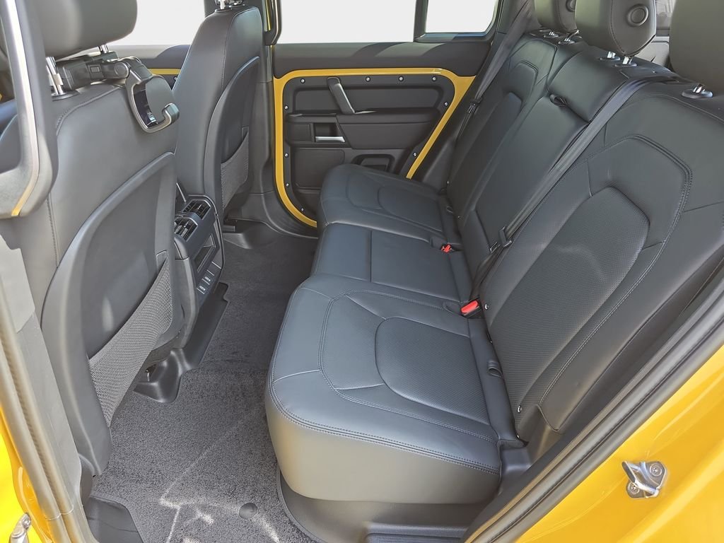 New 2026 Deep Sandglow Yellow Land Rover Trophy Edition Deep Sandglow image 15