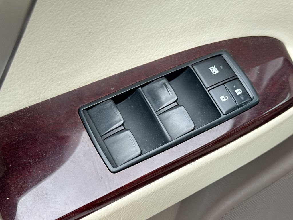 Used 2018  Lexus 460 image 14