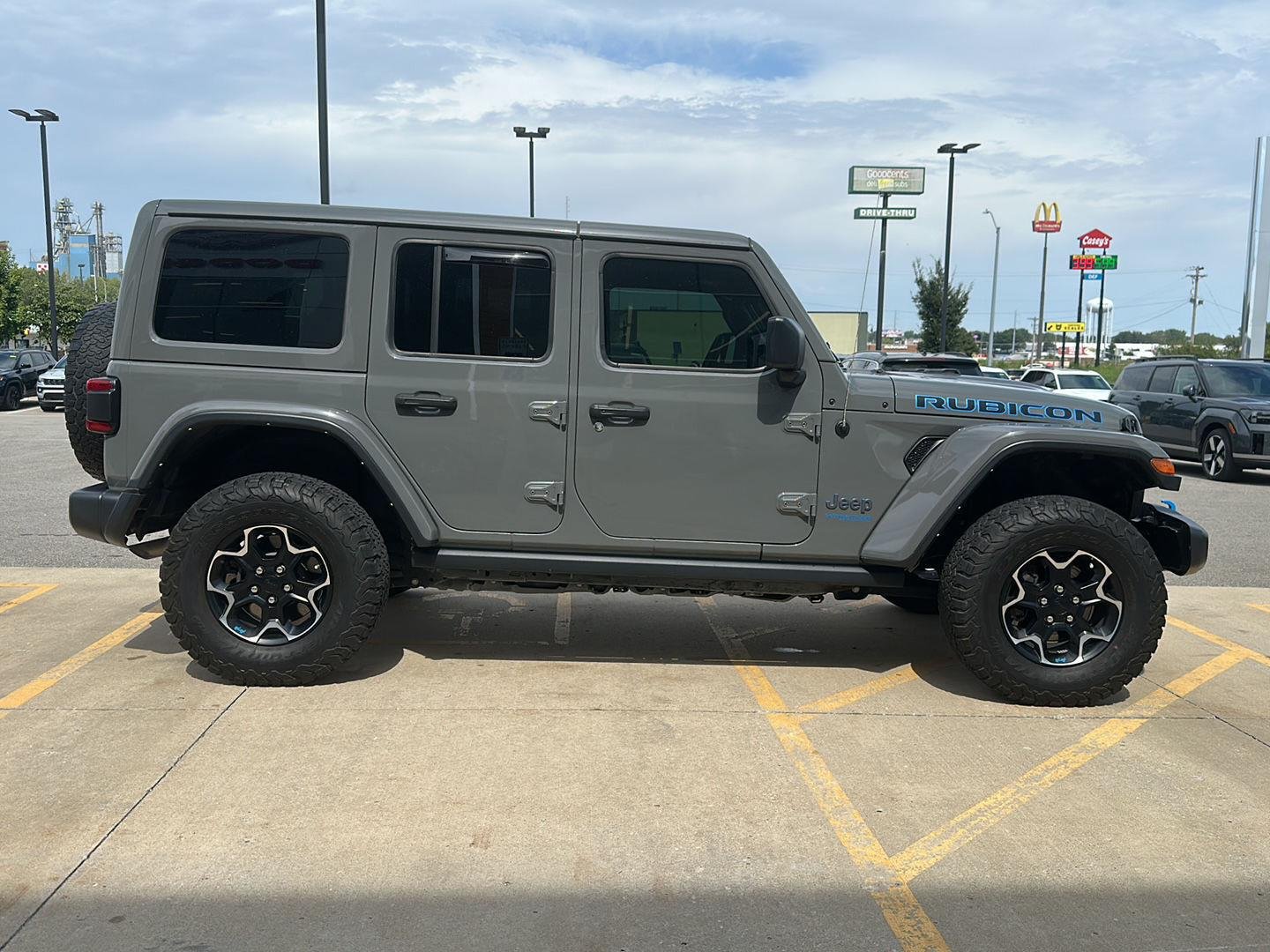 Used 2022 Sting-Gray Clearcoat Jeep Unlimited Rubicon image 4