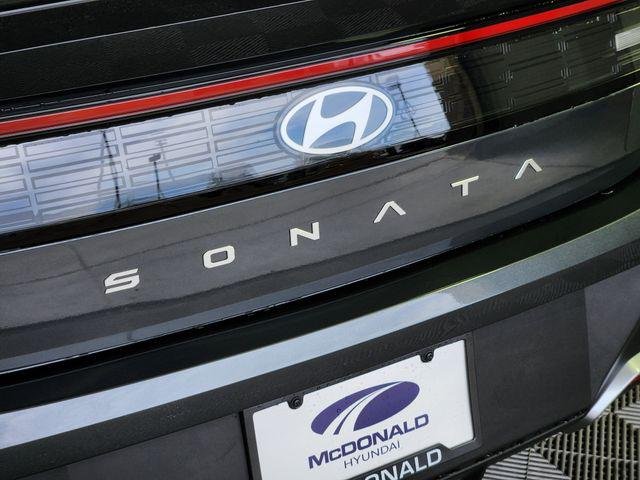 New 2026 Gray Hyundai SE image 9