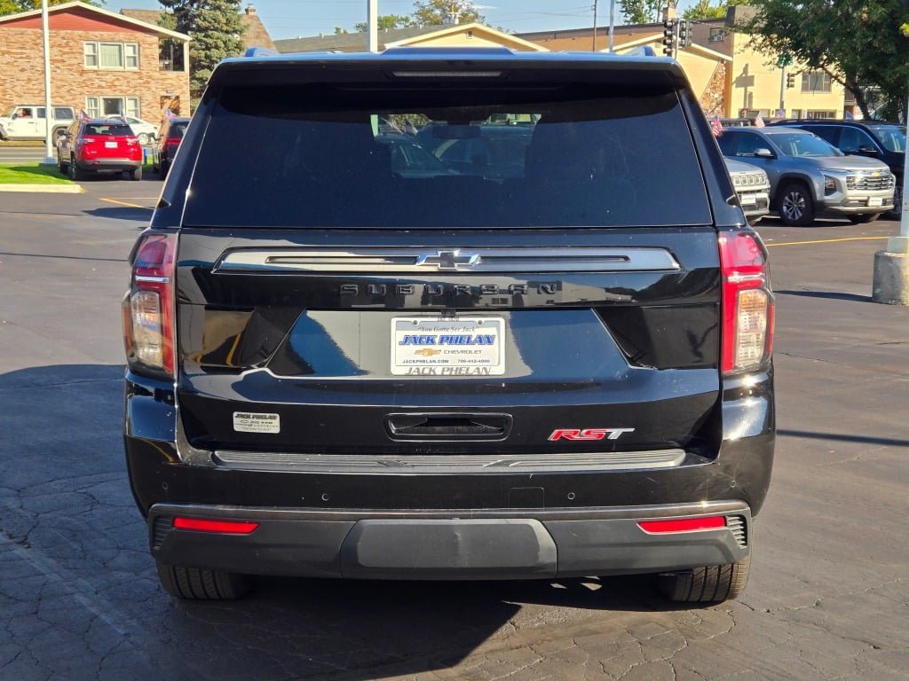 2021 Chevrolet Suburban RST - Photo 14