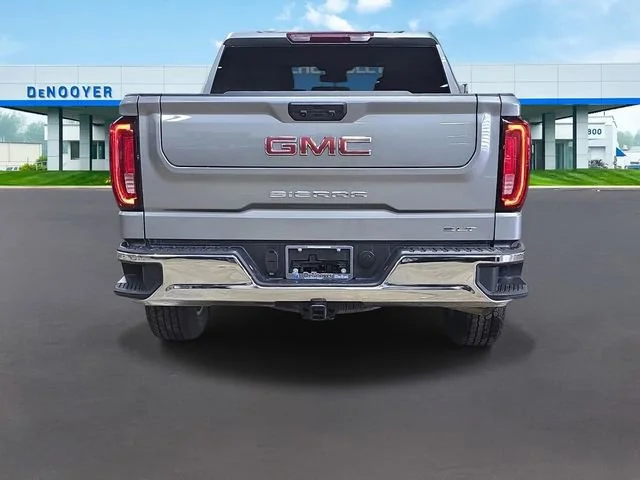 2024 GMC Sierra 1500 SLT - Photo 10