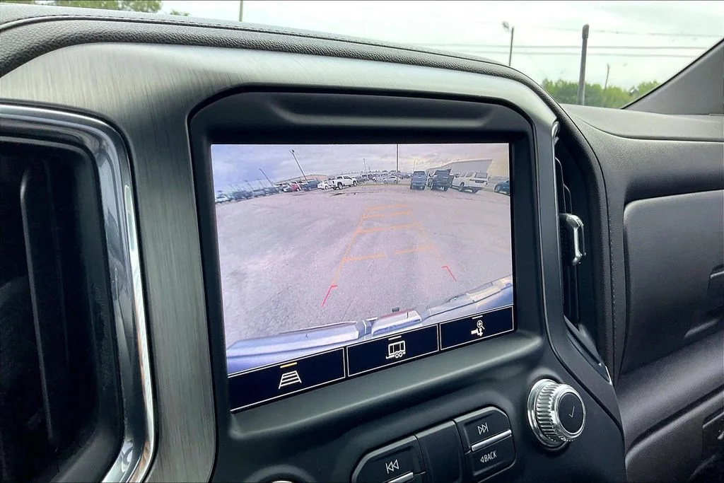 Used 2022 White GMC Denali image 13