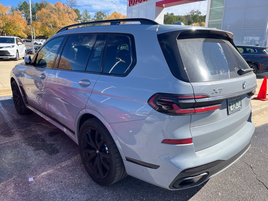 Used 2026 Gray BMW xDrive40i image 4
