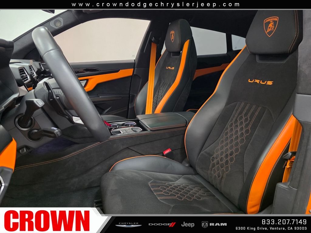 Used 2024  Lamborghini S image 37