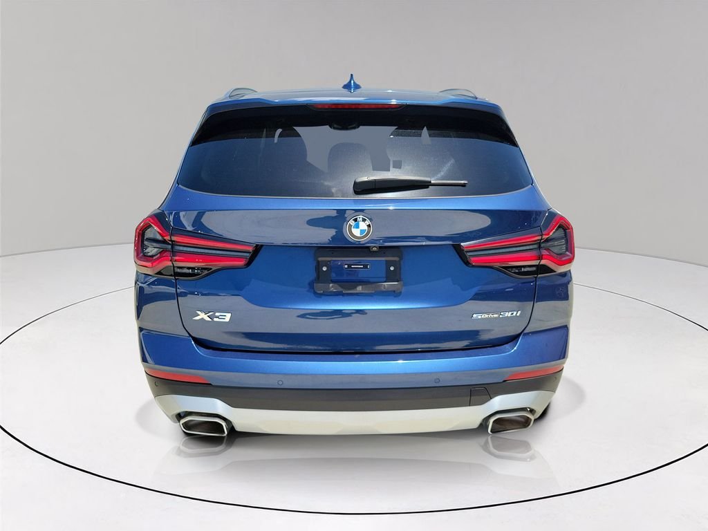 Used 2024 Blue BMW sDrive30i image 5