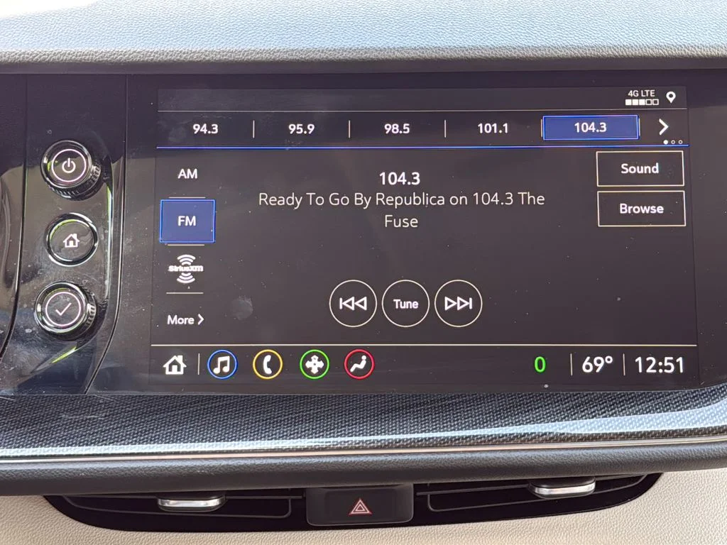 Used 2023 White Buick Essence image 22