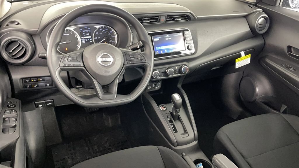 2025 Nissan KICKS PLAY Base - Photo 15