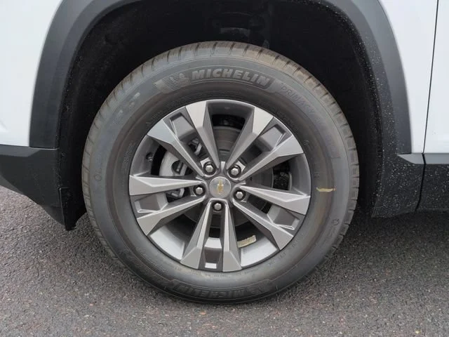 New 2026 Summit White Chevrolet LT image 35