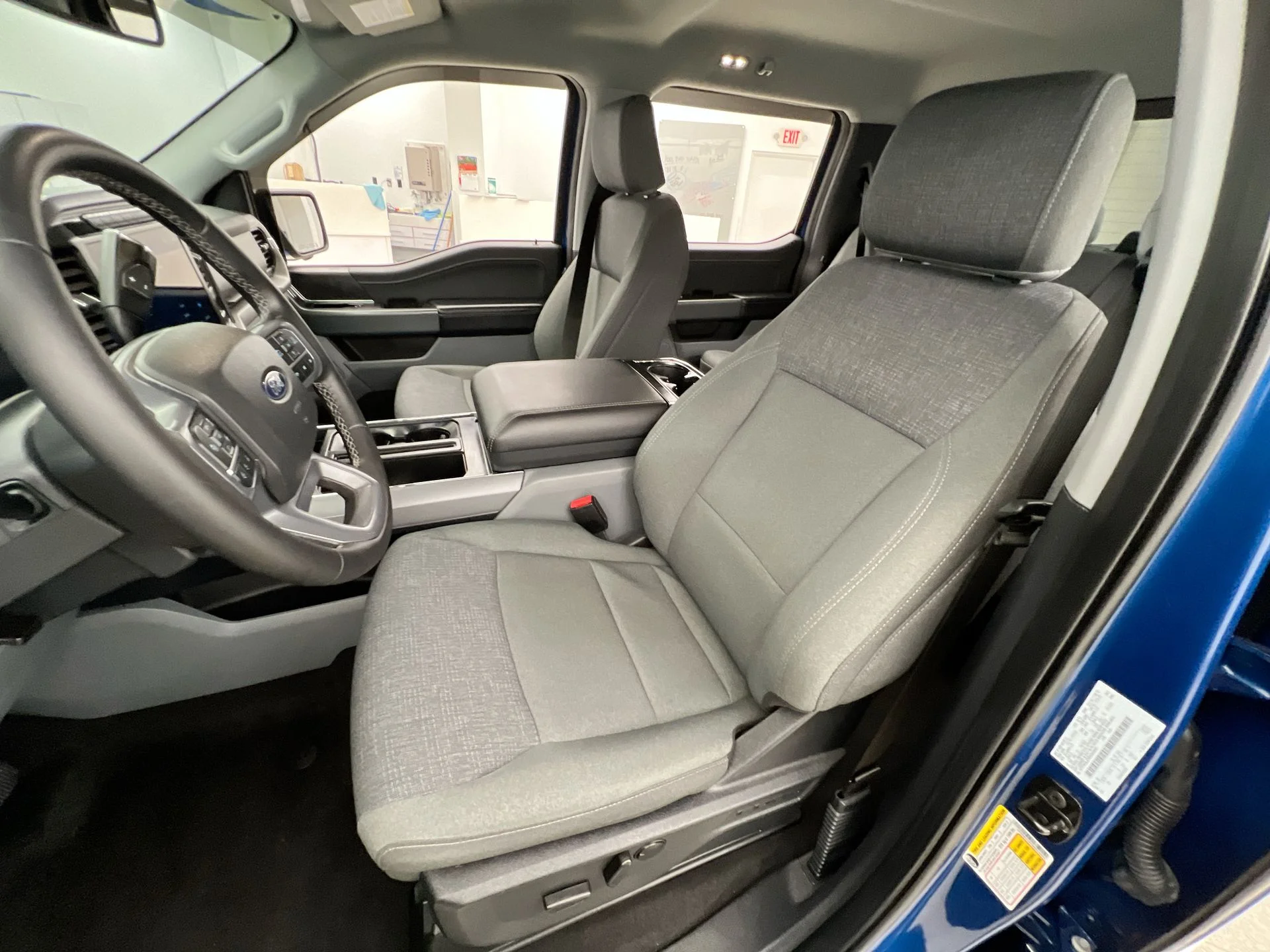 Used 2024 Blue Ford XLT image 9