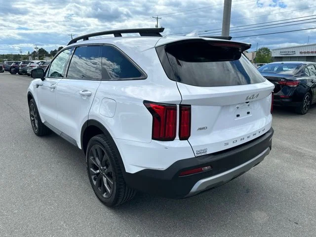 Used 2022 White Kia X-Line SX Prestige image 4