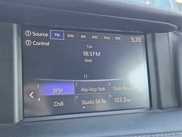 Used 2017 Silver INFINITI Luxury image 18