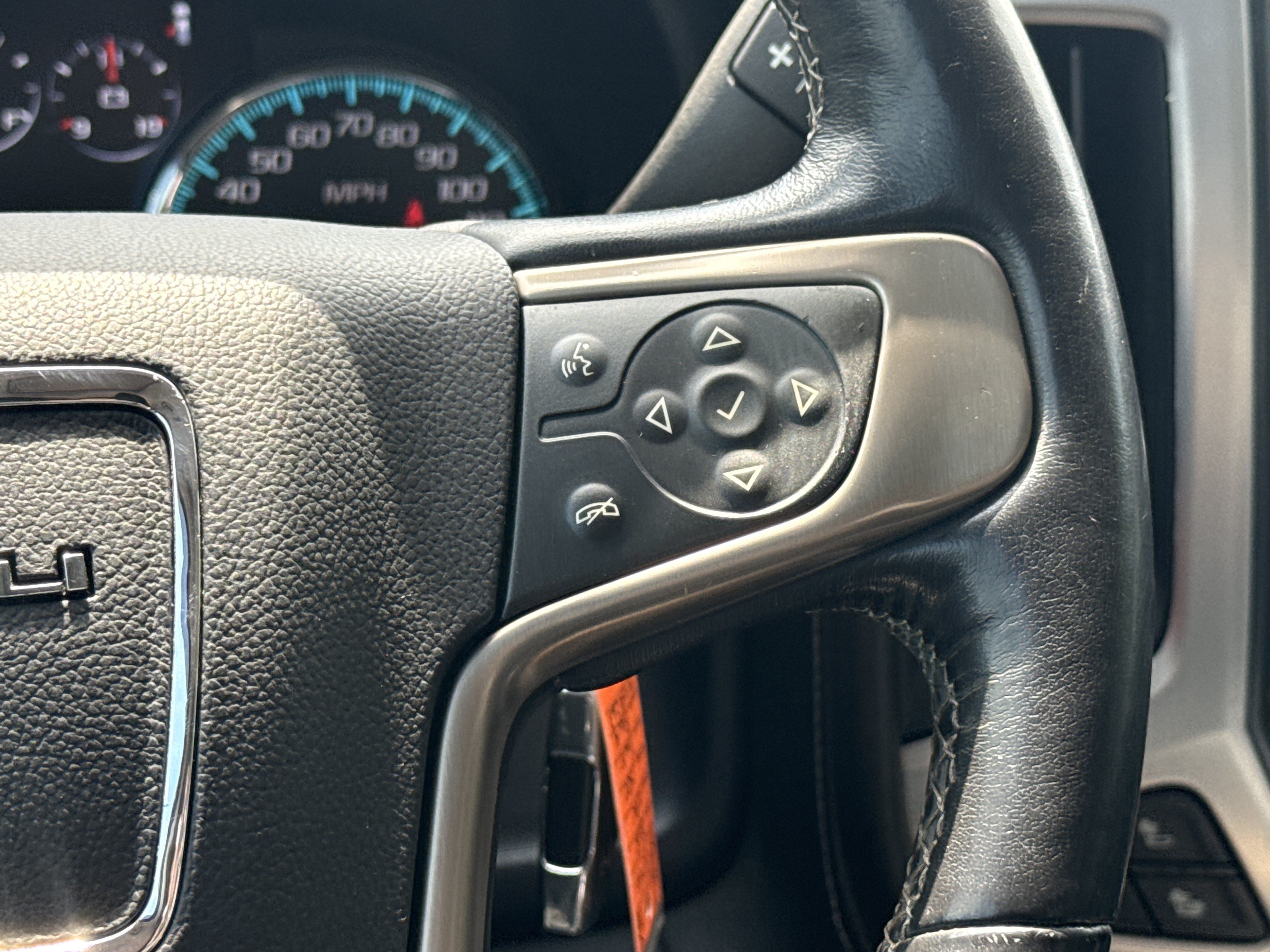 Used 2018 Onyx Black GMC Denali image 26