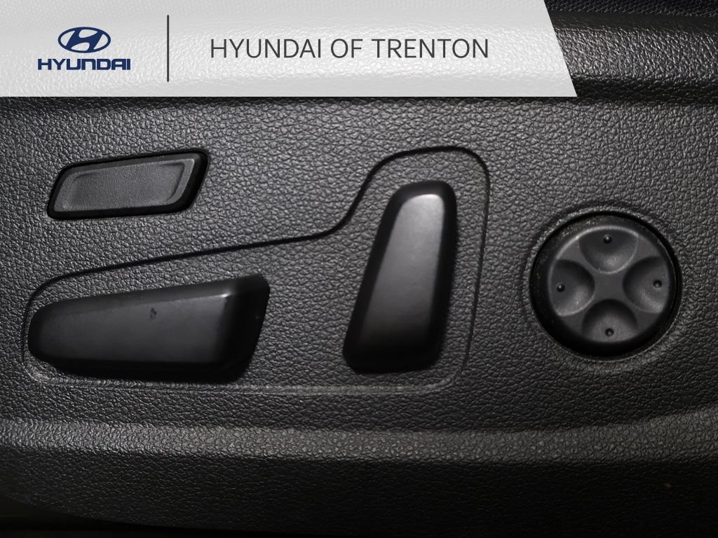 Used 2023 Black Hyundai Limited image 34