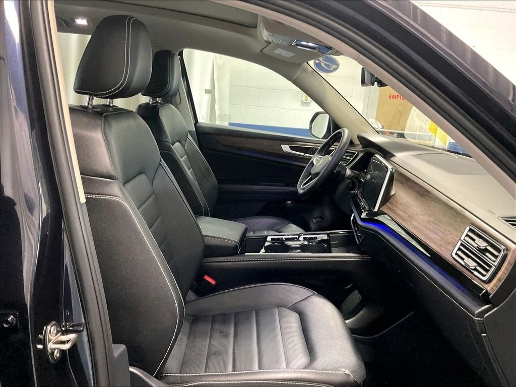 Certified Used 2025 Black Volkswagen 2.0T SEL image 11