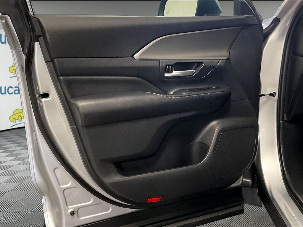 Certified Used 2025 Silver Toyota XLE image 9