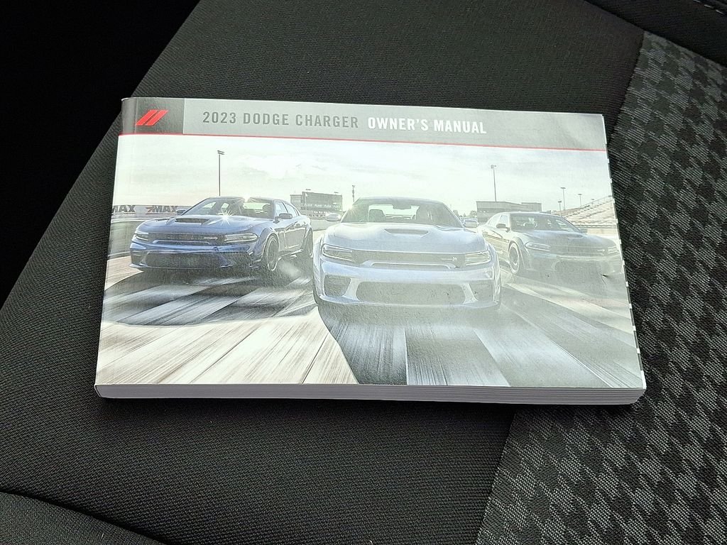 Used 2023  Dodge SXT image 27