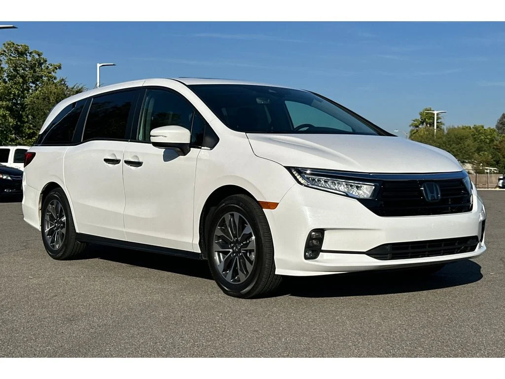 Used 2024 Platinum White Pearl Honda EX-L image 8