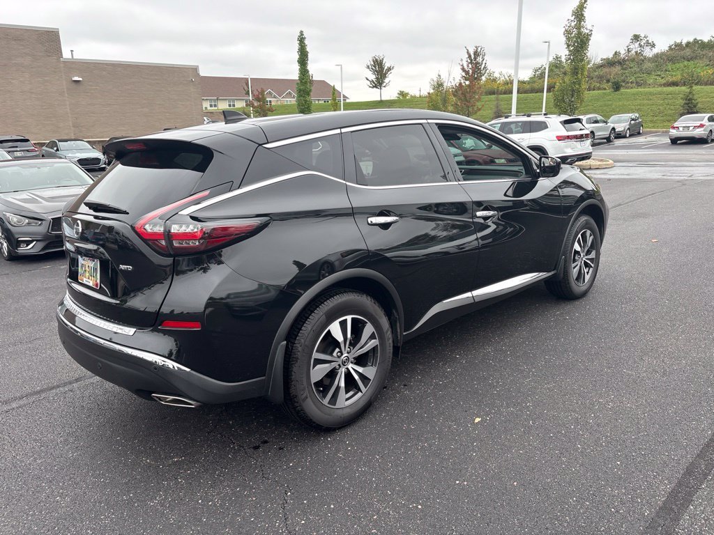 Used 2022 Black Nissan S image 9