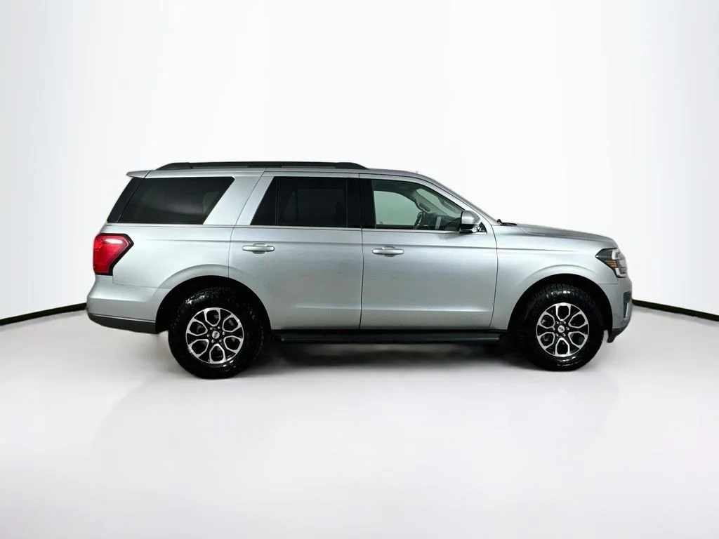 Used 2024 Silver Ford XLT image 8