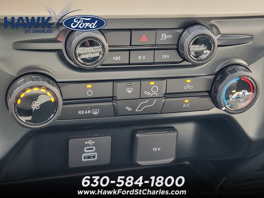 New 2025 Oxford White Ford F-350® XLT image 13